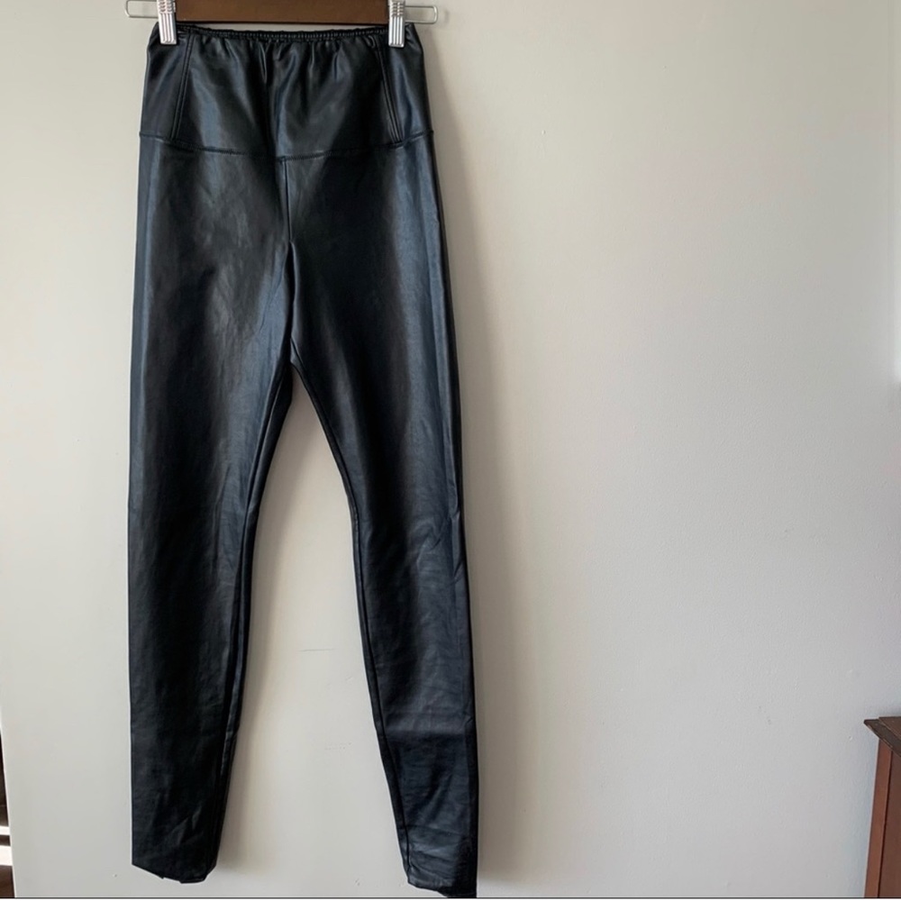 Wilfred Free | Daria faux leather leggings - Picture 4 of 8